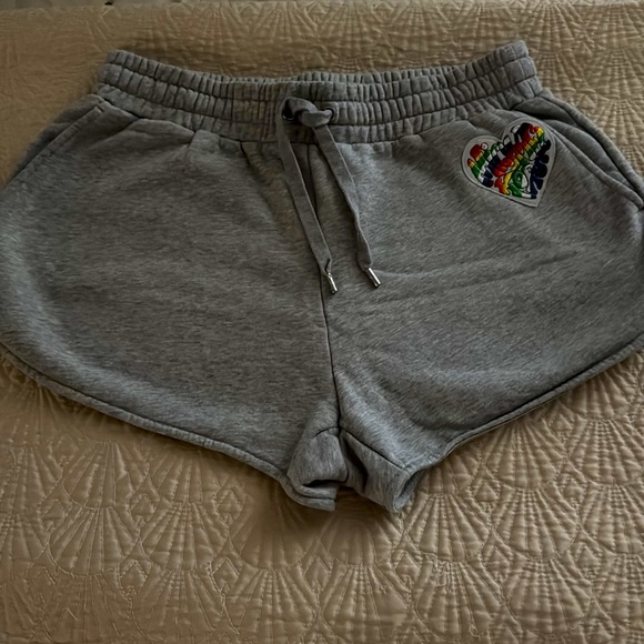 Michael Kors Rainbow Collection 2pc Short set Tshirt & Jogger Shorts Grey EUC - Picture 10 of 16